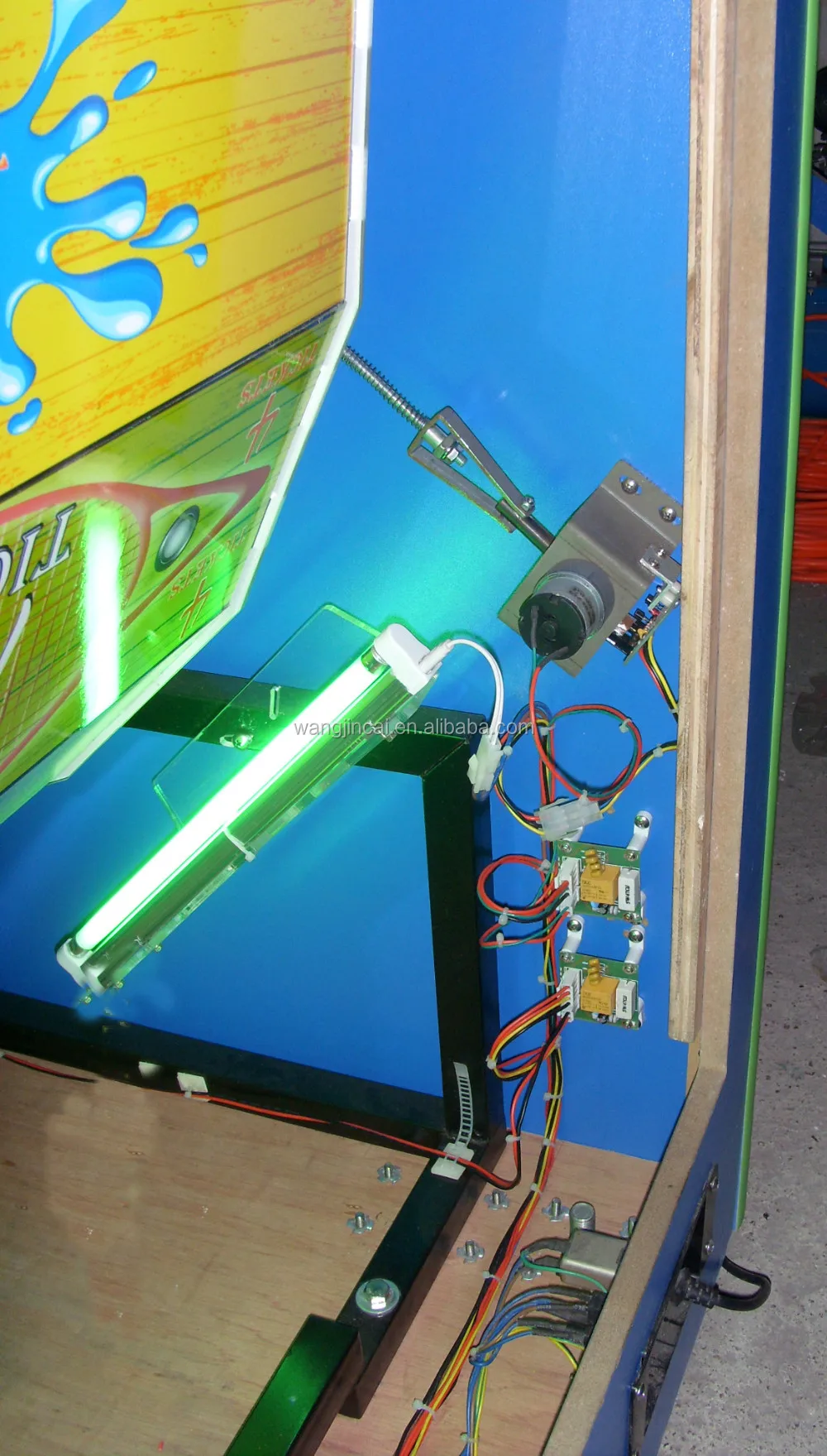 Coin Operated Amusement Turntable Lottery Machines Big Bass Wheel Prize