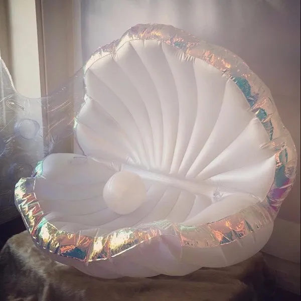 clamshell pool float