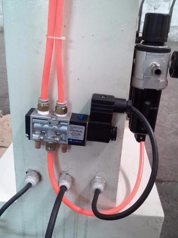 
CD small pneumatic orbital riveting machine 