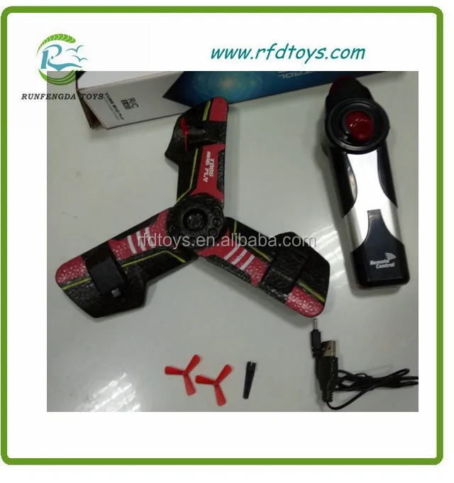 2.4g Remote Control Flying Saucer Boomerang Rechargeable Delta Wing