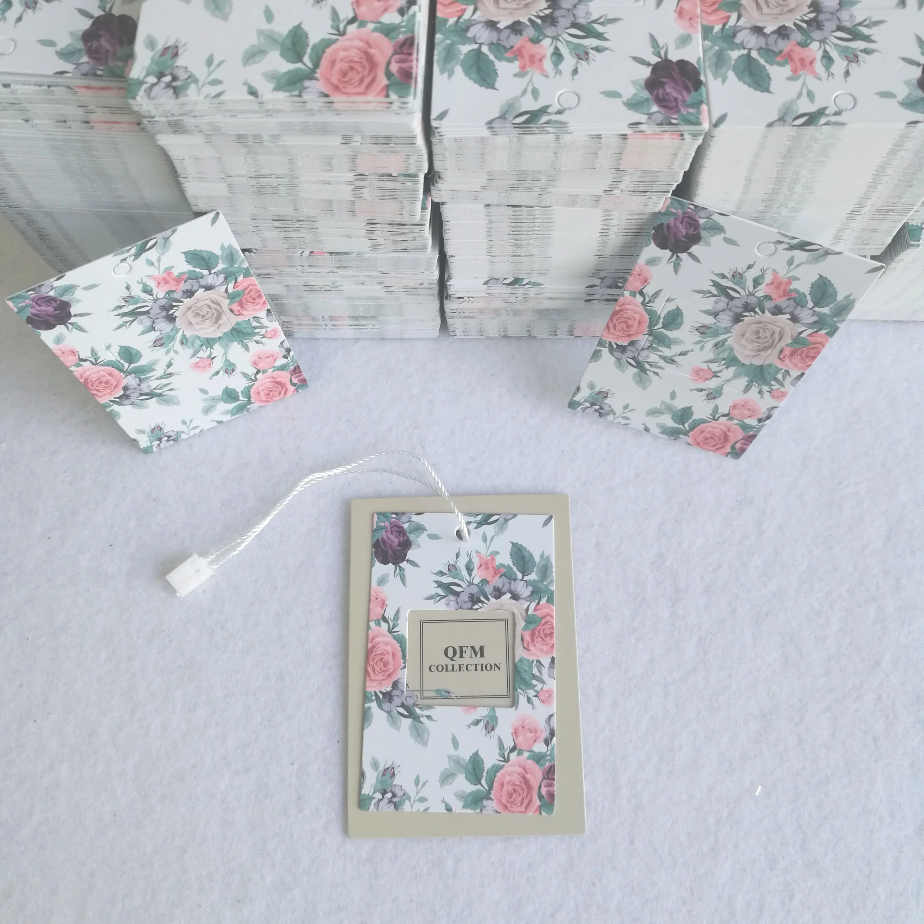 

2019 hot sale custom design logo print Luxury wedding dress flower hang tag