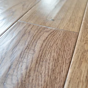 Handscraped Waterproof Solid Wood Flooring Acacia Handscraped