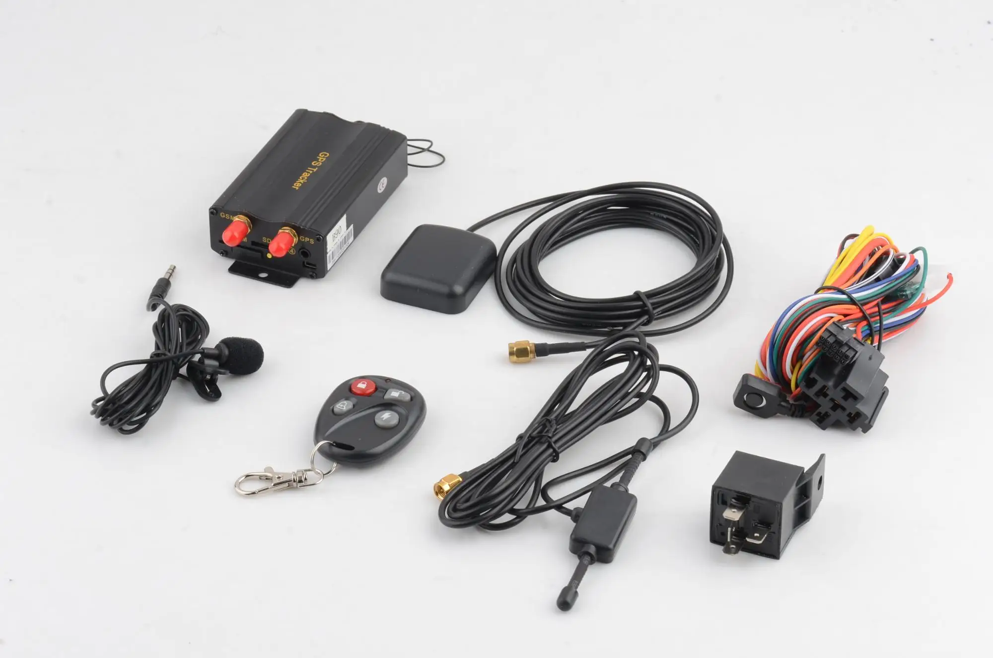 迷你obd 汽车 gps 跟踪器与实时跟踪读取汽车状态