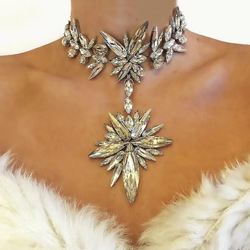 

3248 Barlaycs Wholesale Vintage Statement Crystal Flower Pendant Rhinestone Choker Necklace Party Necklace for Ladies, Multi