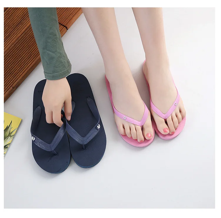 
New Design Customized Women Flip Flops Wholesale PVC Beach Slipper Women Flip Flops 