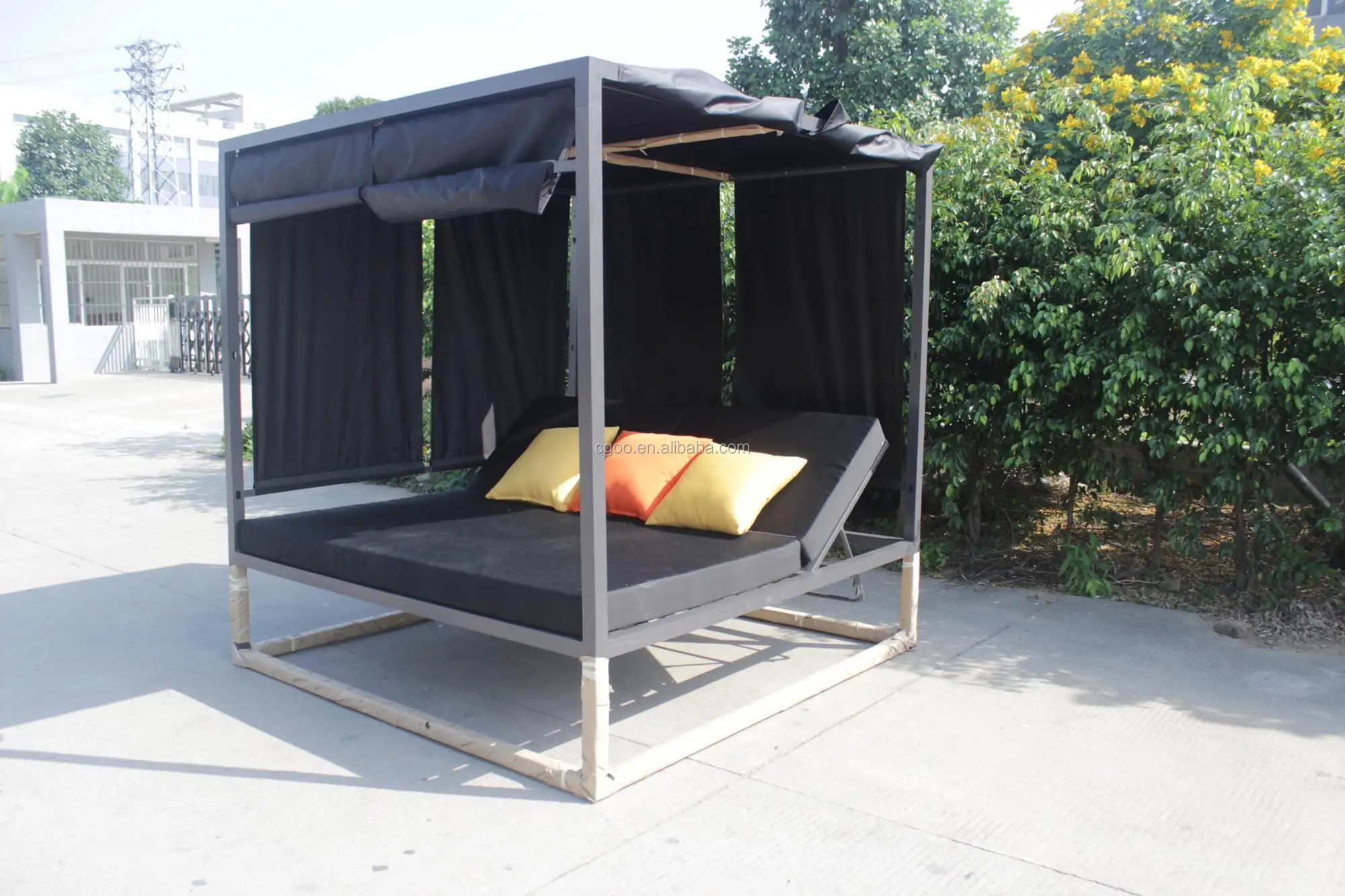 Rattan Sunbed Furniture Cabana Beach Chair Wicker Rattan Day Beds