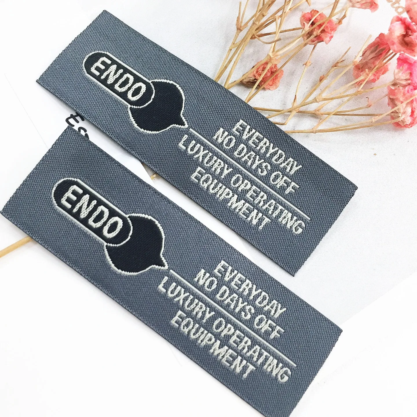 factory directly produces damask custom garment woven label for