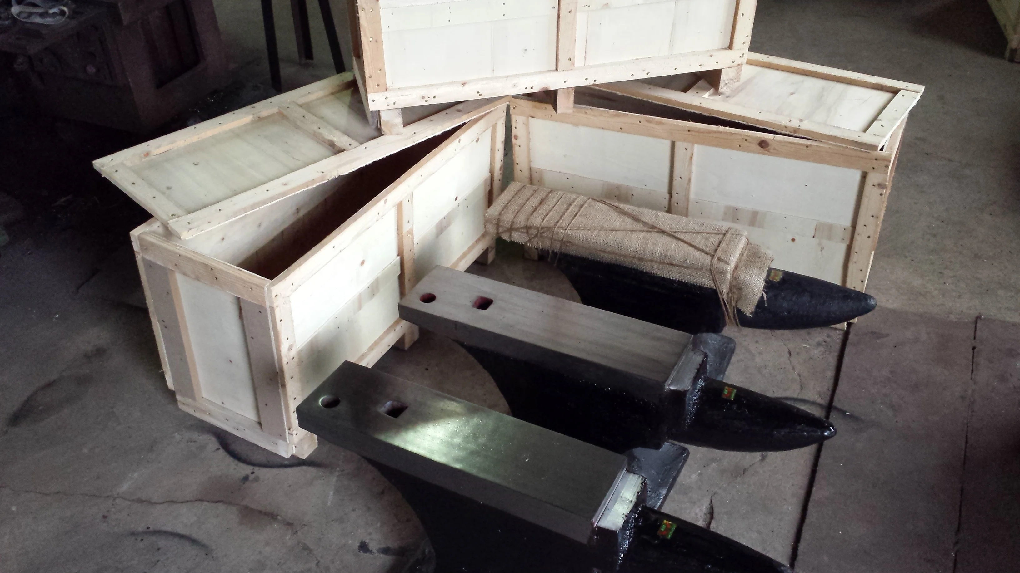 
Factory 50 to 200 KG Forged Steel Anvil Blacksmith Steel Anvil for sale 