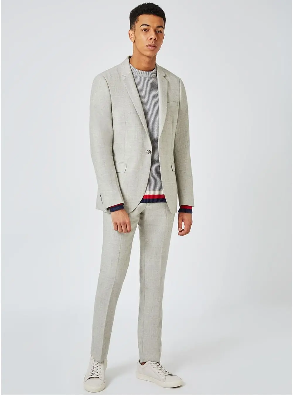 黑色紧身适合西装与侧面录音男士西装