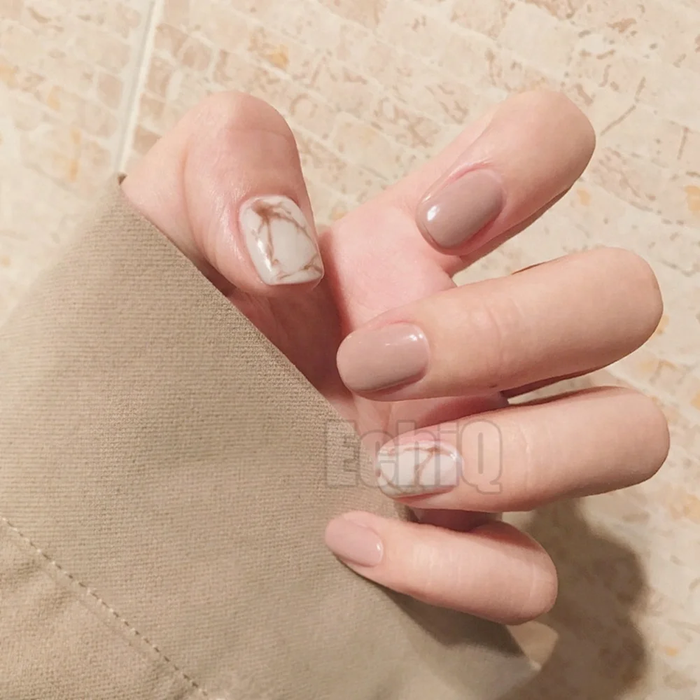 

Fashion Nude Fake Nails White Marble  Press On Nails Shiny Perfect for daily Wear with Glue Sticker