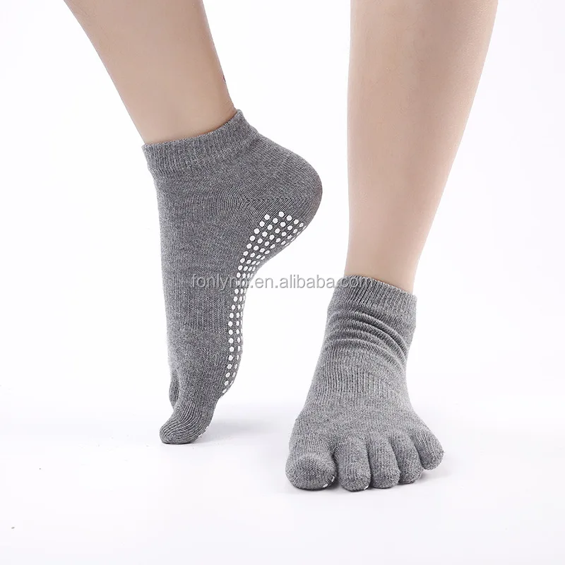 custom logo toe dance pilates yoga grips non skid socks