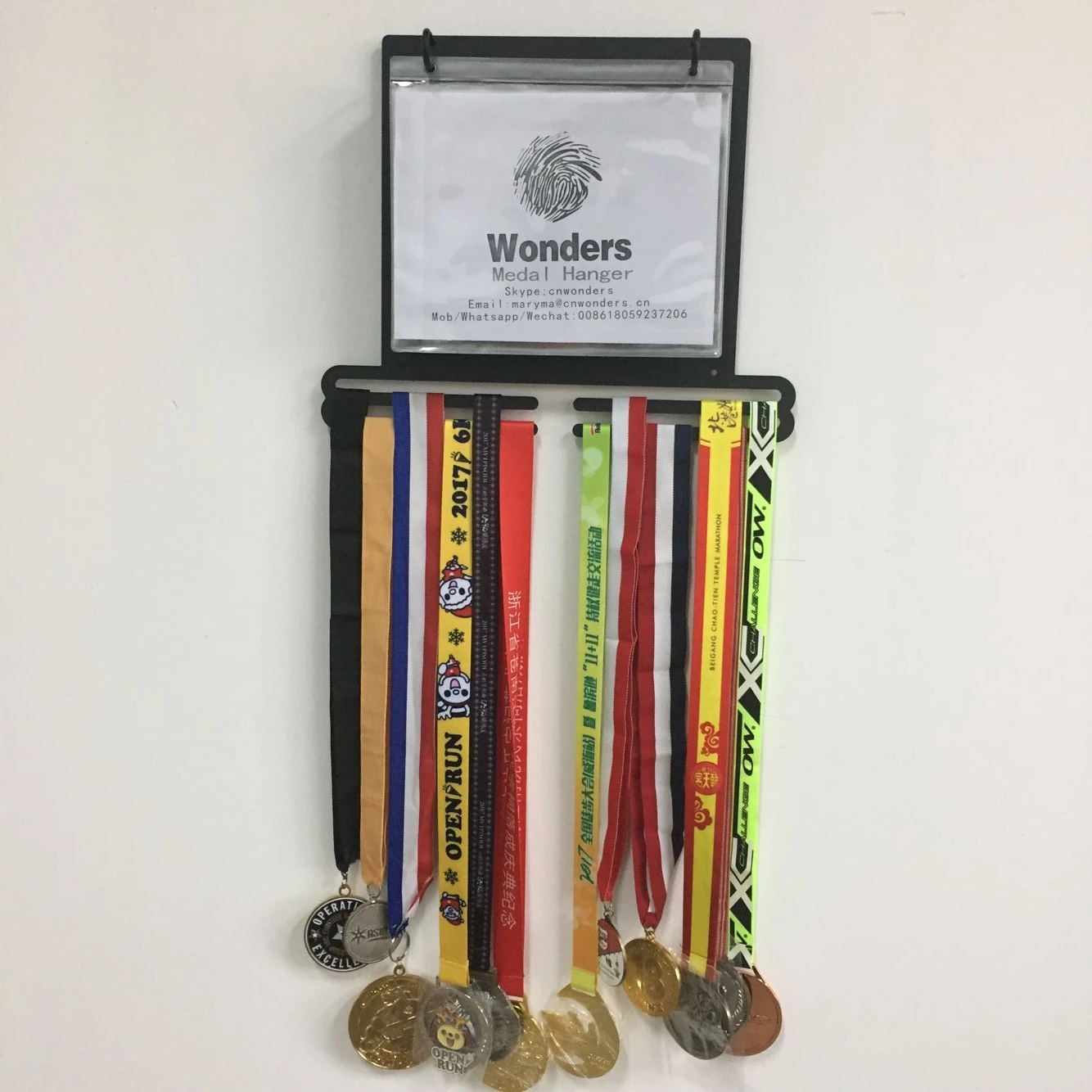 medal hanger display3
