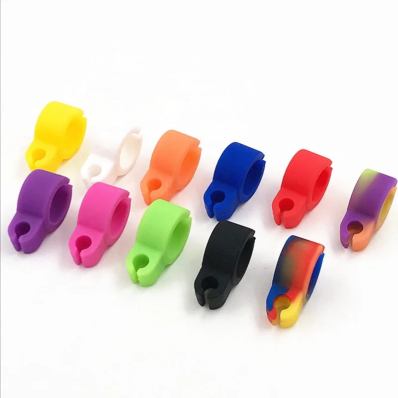 

Novelty Silicone Finger Smoking Ring Cigarette Smoke Convenient Holder for Pipe Tobacco, Any pantone colors are accepted