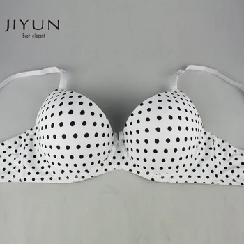 MONTREZ VOTRE VIDÉO SEINS Gros seins petits mamelons