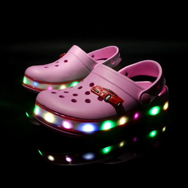 

Dropship 2021 New Design Summer Children Cute Beach Jelly Slippers EVA Boys Girls Kids LED Light Up Sandals Shoes