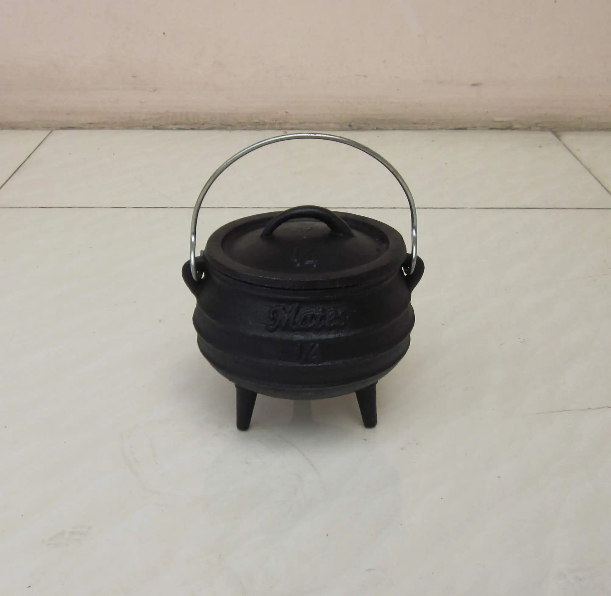 1/4# Cast Iron Mini Three Legs Pot 480ml