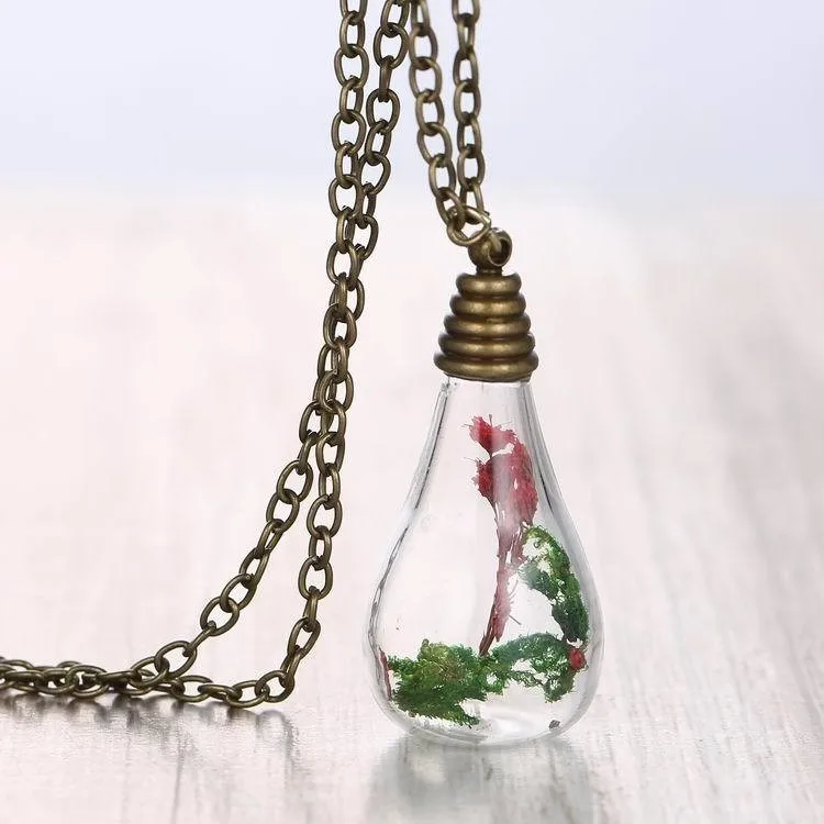 

Handmade Real Flower Seaweeds Glass Terrarium Pendant Necklace For Women Dried Flowers Shadow Box Necklace