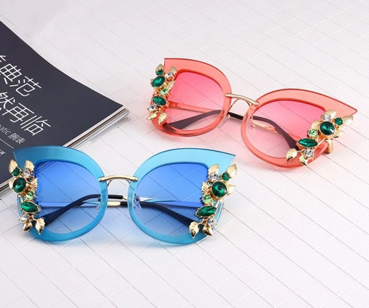 

2020 Fashion oversized uv400 women metal glasses diamond sunglasses