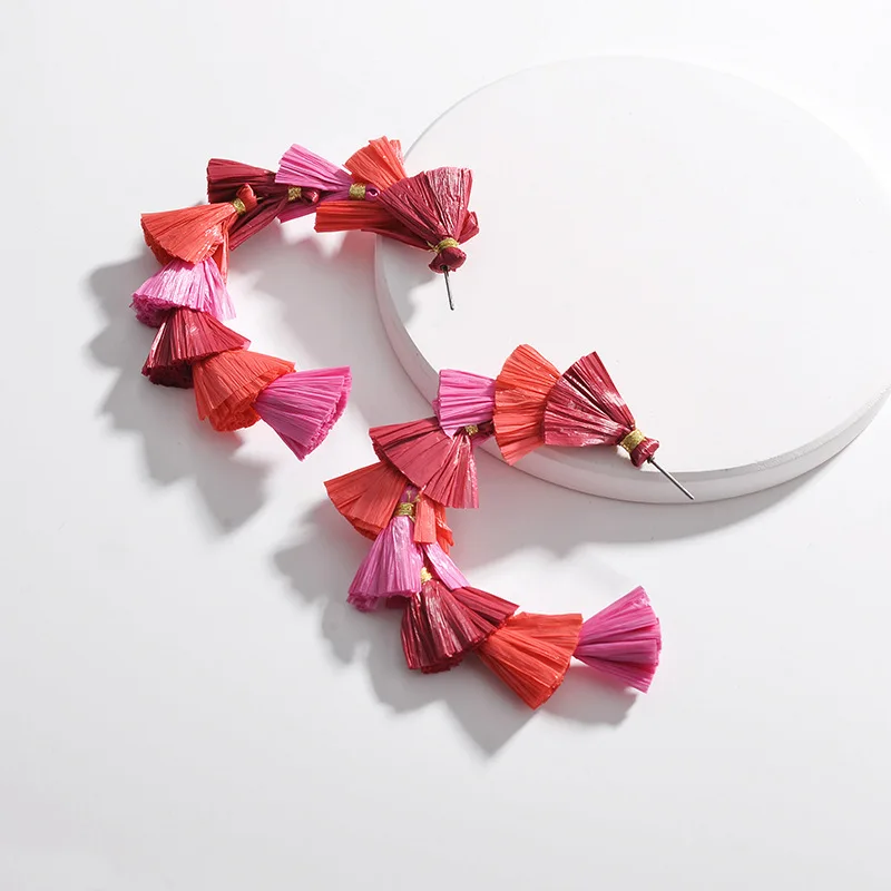 

Artilady Raffia Hand woven Earrings Round Geometric Bohemian Hoop Earrings Romantic Summer Wedding Bridal Jewelry Accessories