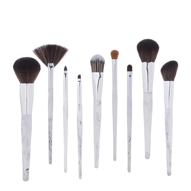 makeup brush.jpg