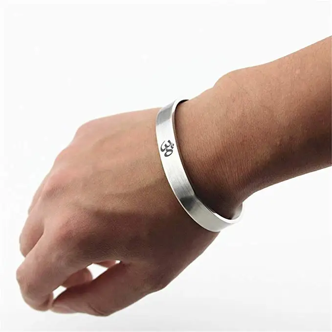 cuff bracelet (5).jpg