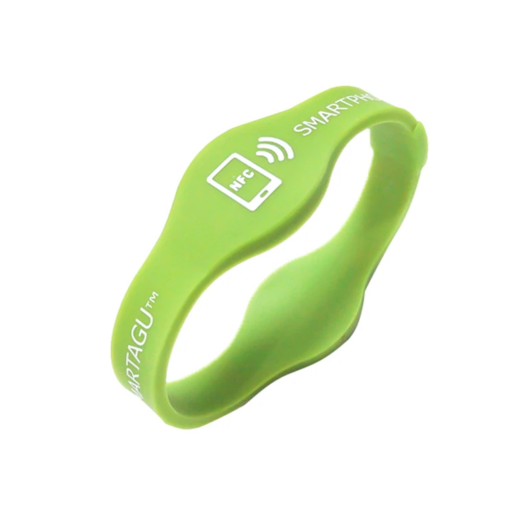 Фитнес браслет для плавания