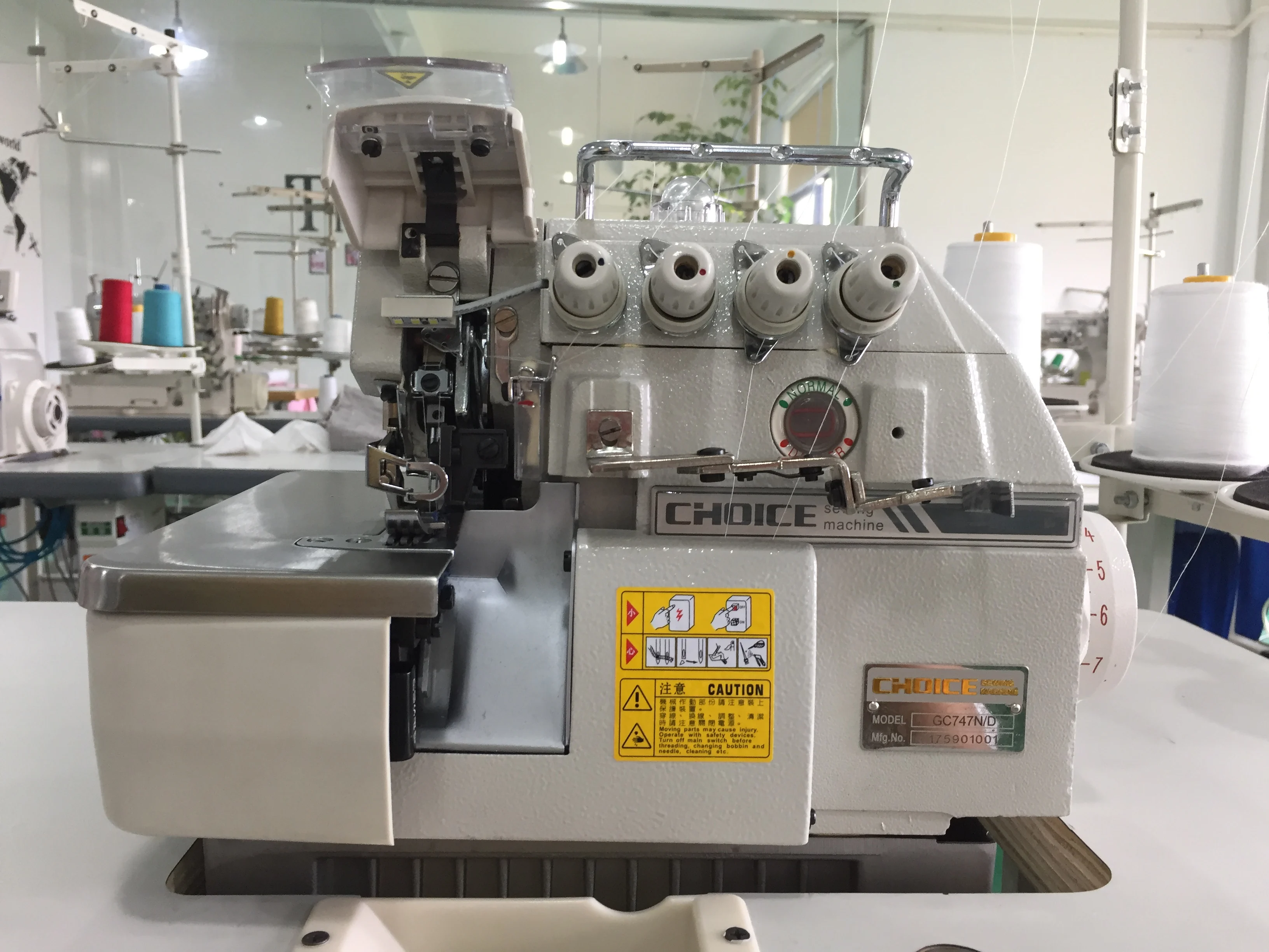
Golden Choice GC747 high speed direct drive four thread overlock sewing machine industrial 