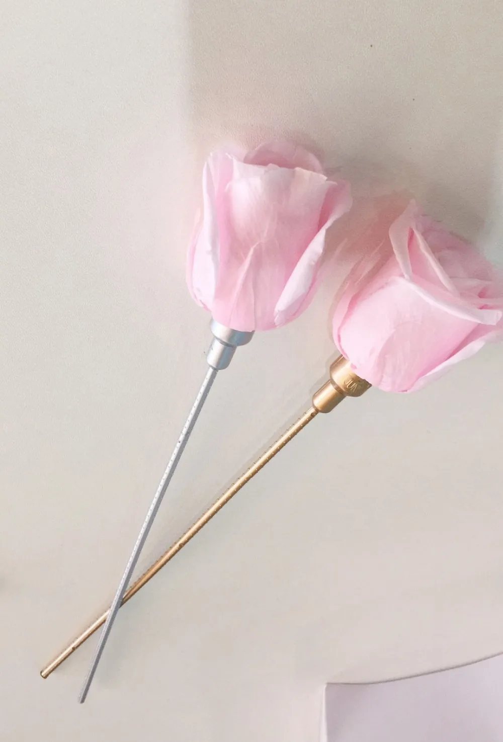 Artificial Rose Stem Floral Holder Plastic Rose Stems For Bloom Fresh