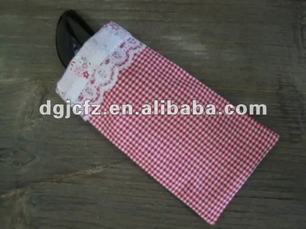 cotton or non woven ...ouch.jpg