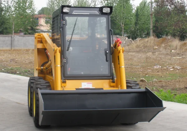 China wheel Bobcat skid steer loader for sale closed cab.png