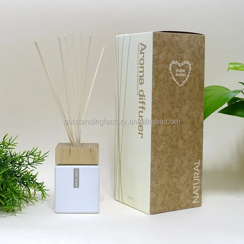 

Custom luxury white glass bottle aroma reed diffuser with rattan sticks, Customized