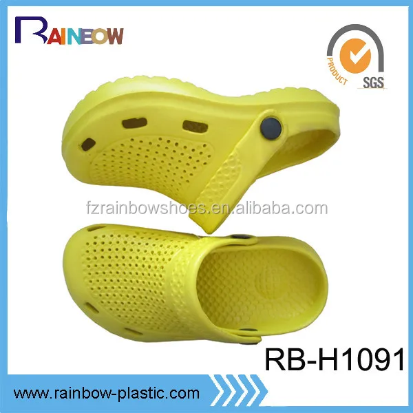 cheap price new style medical clogs with all sizes