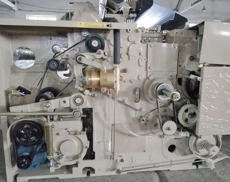 yf851 单喷嘴喷水织机织机使用 tsudakoma 模型重型纺织织机