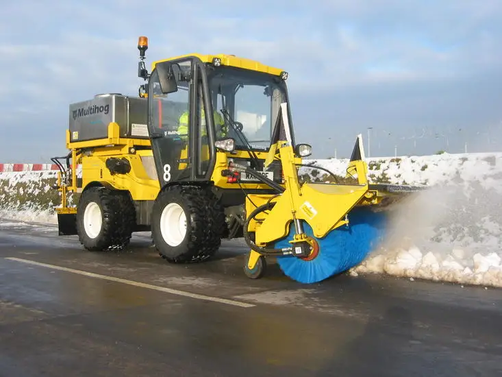 Zoomlion Power Electric Wafer Street Road Snow Broom Sweeper Roller Machine Brushes Truck For