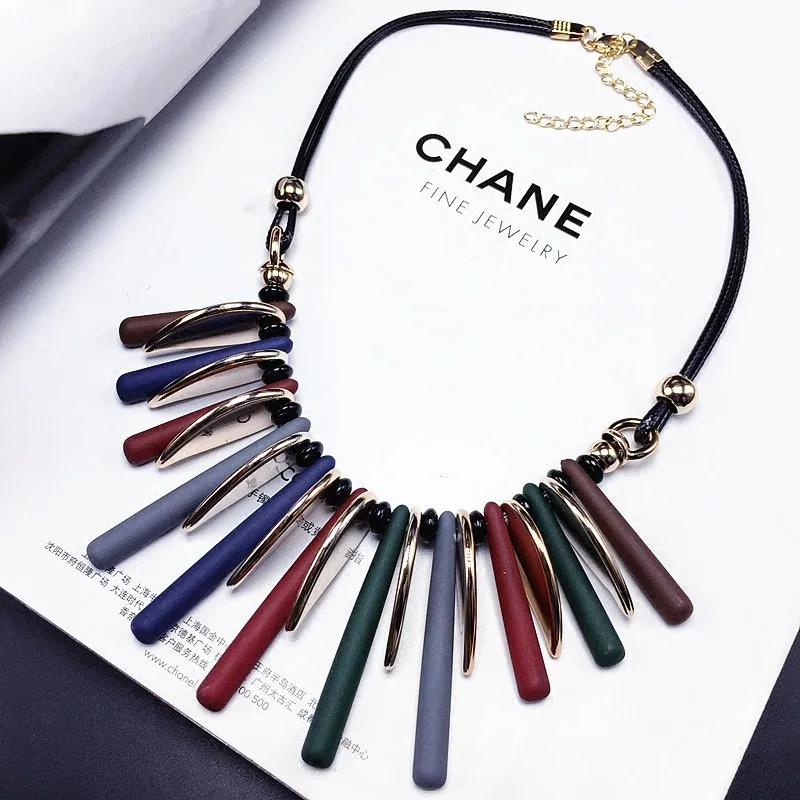 

Vintage National Ethnic Geometric Resin Wood Stick Bar Statement Necklace Jewelry Short Leather Cord Sweater Necklace, Colorful