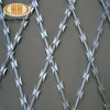 /product-detail/hot-sale-and-security-bto-22-concertina-razor-barbed-wire-price-and-mobile-razor-wire-barrier-trailer-1595622678.html