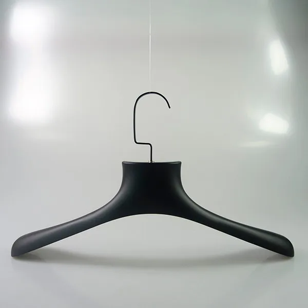 China Manufacturer Plastic Bulk Clothes Hangers Stand Buy Round