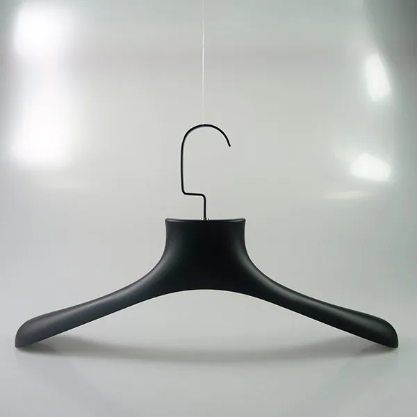 black plastic hangers bulk