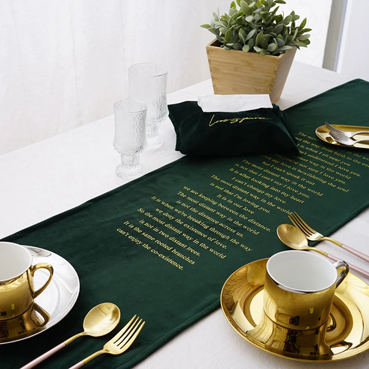 New Classic Velvet Heat Resistant Signed Runner Wedding Table Runners