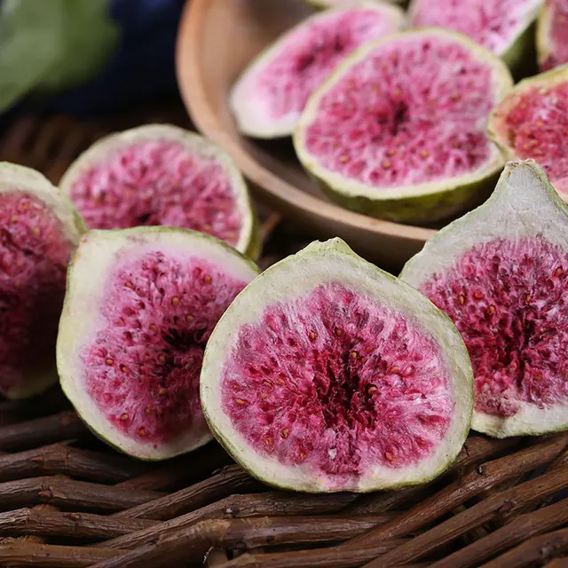 preserved organic freeze dried fig rich in phytonutrients