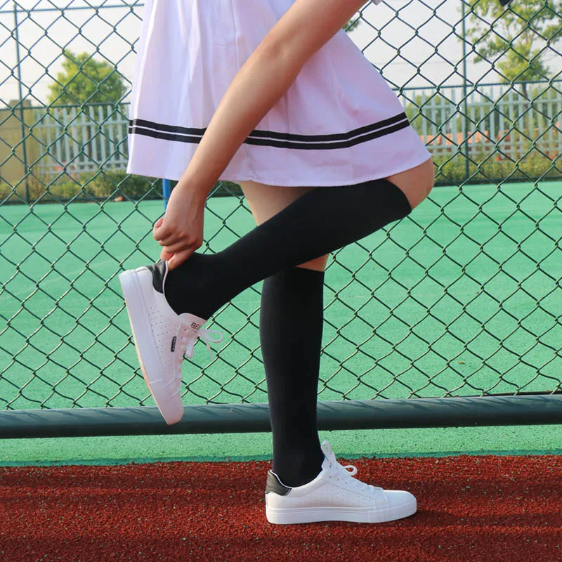 

Youthful And Energetic Cotton Knee High Uniform Young White Girl Knee Sock