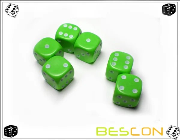 Source High quality translucent dice keychain on m.