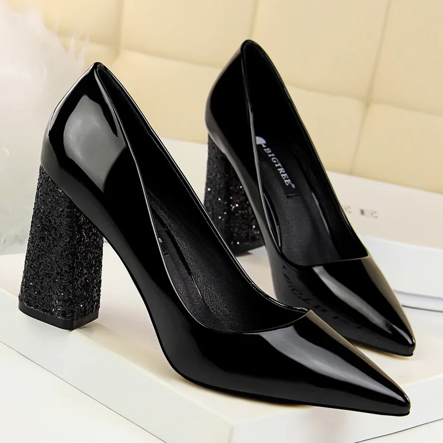 8.5 cm heels
