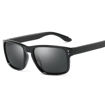

HDCRAFTER Trend Polarized Sunglasses New Classic Sun Glasses Men Driving Eyewear Male Polarized sunglasses For Men Women