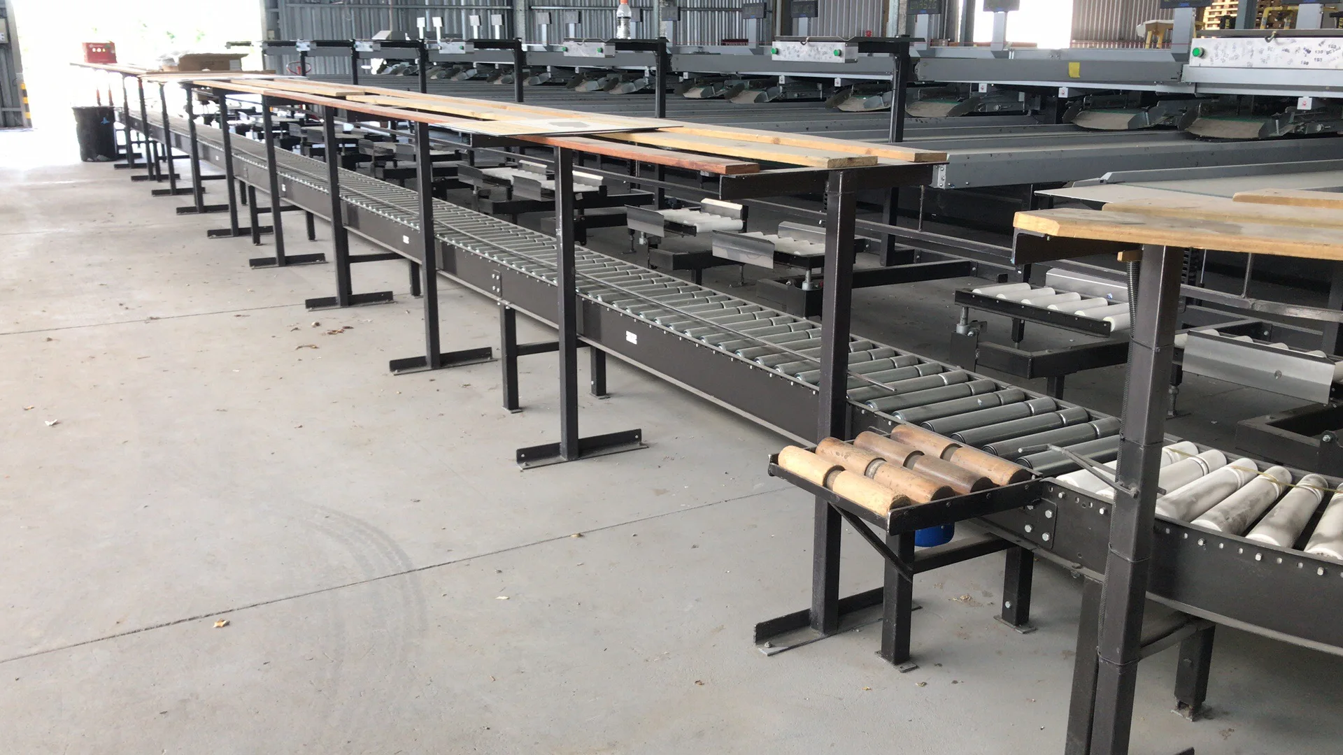 roller conveyors.jpg