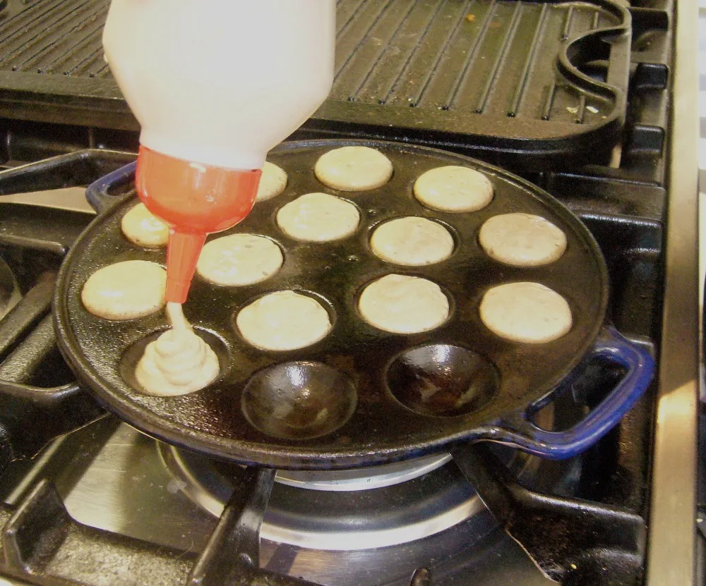 7 Holes Pre-Seasoned Cookware Cupcake Mold Poffertjes Pan Cast