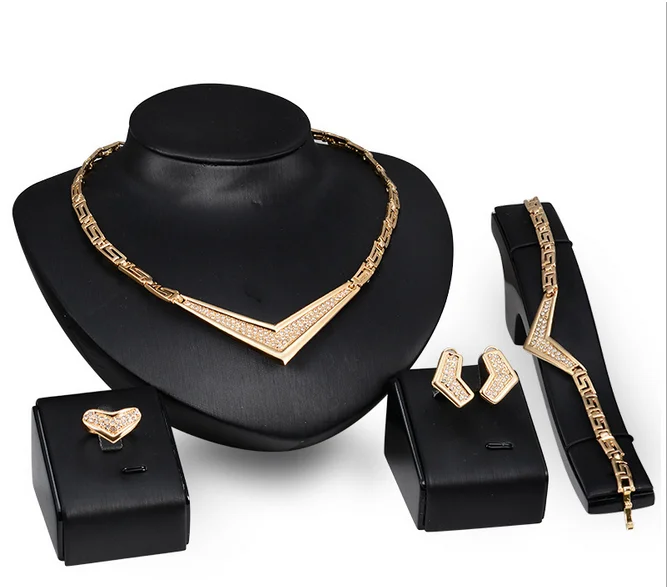 

4Pcs Women Dubai Wedding Necklace Earrings Ring Bracelets Gold Plated Simple Small Heart-Shaped Jewelry Sets