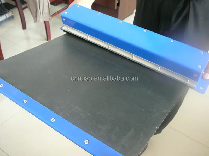 Retractable Machine Tool Roller Dust Protective Rollup Curtain