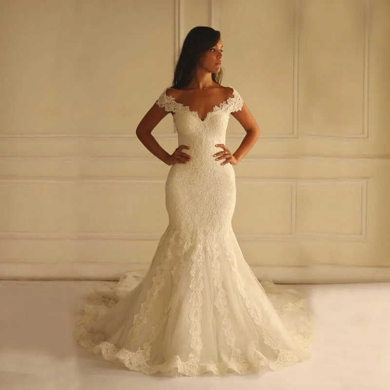 Cap Sleeve Plus Size Customized Appliqued Lace Sexy V Neckline