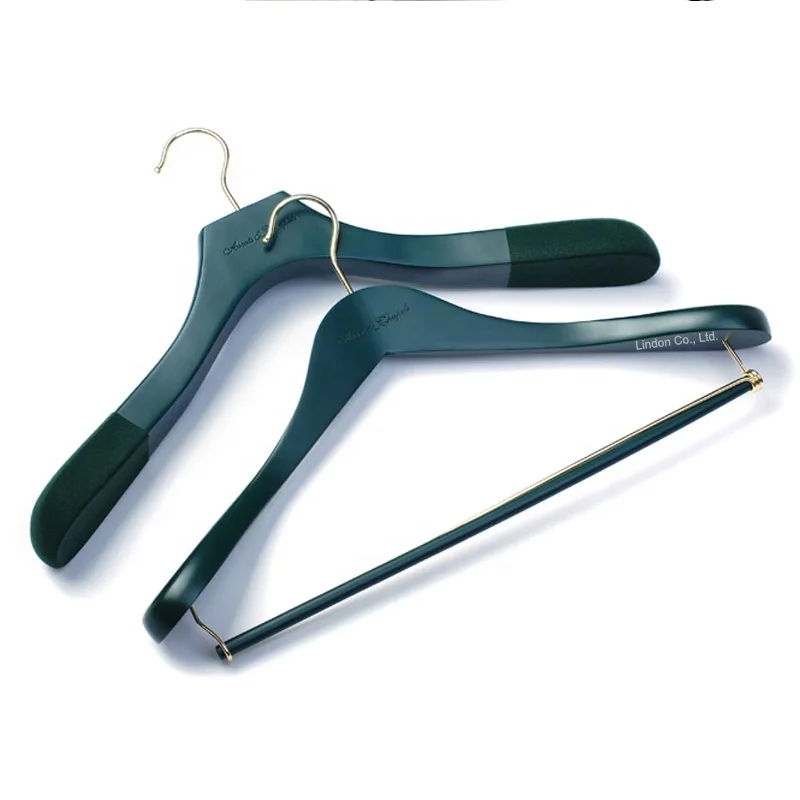 Custom Luxury Velvet Shoulder Wooden Women Suit Hangers For Sweater And